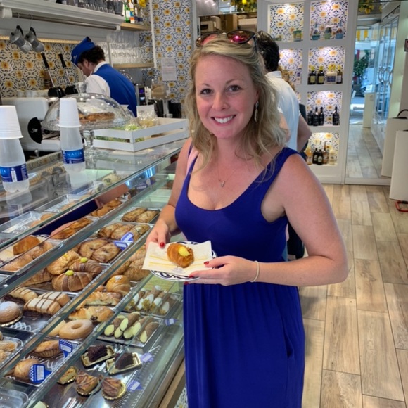 Meet your Posher, Amy - Picture 8 of 8